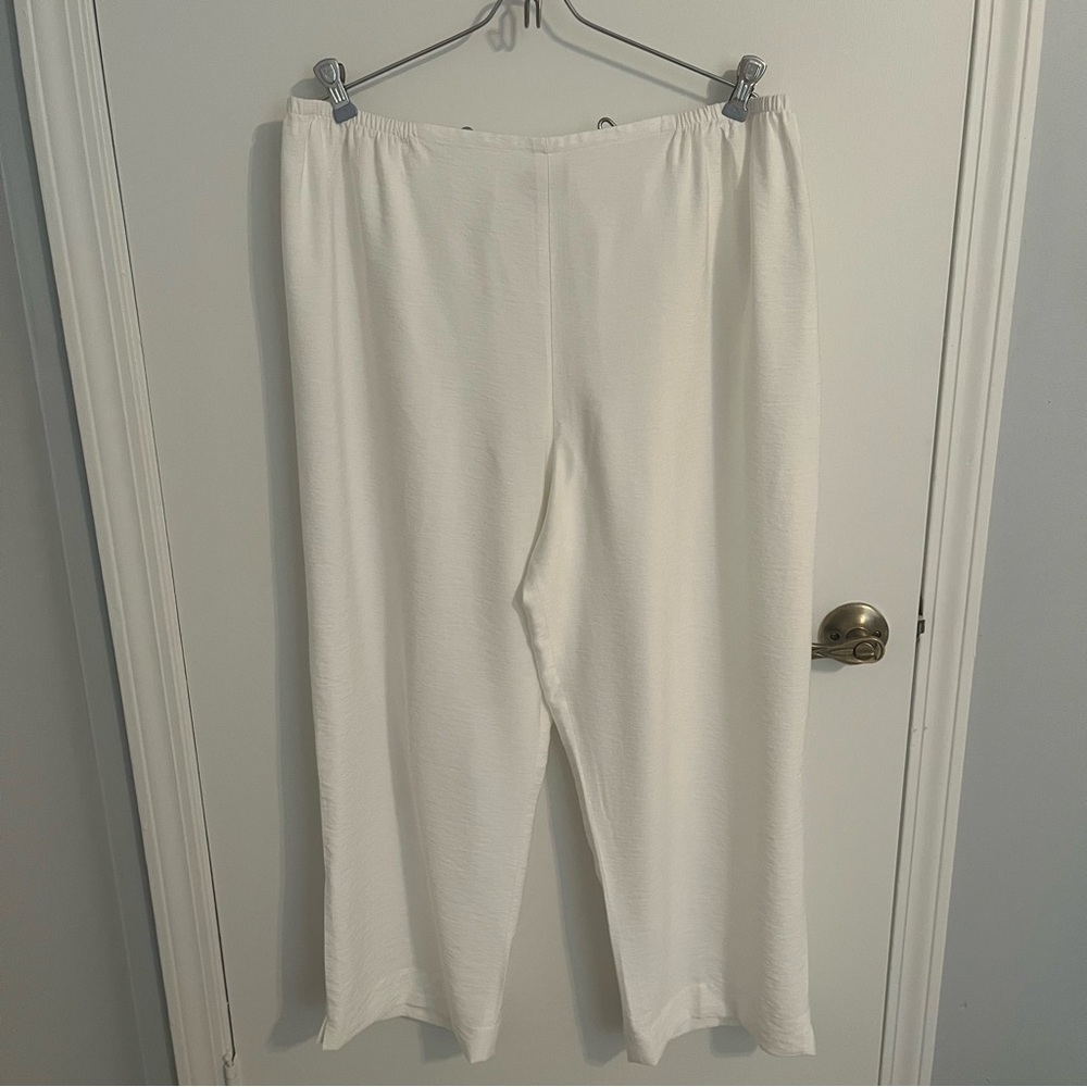 NWT Caroline Rose White Wide Legs with Slit on Cuff and Elastic Waist